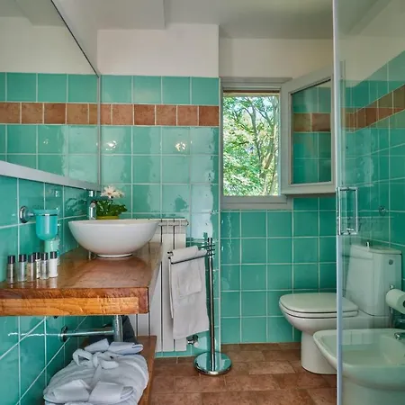 La Casetta Nel Bosco - Hot Tube, Sauna, Ac And Free Park Holiday home